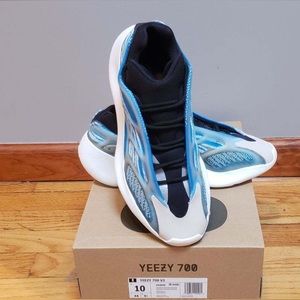 Yeezy 700 V3 ‘Arzareth’